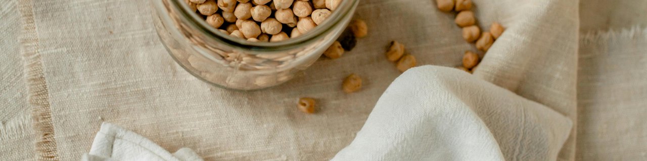 Die Abbildung zeigt Kichererbsen. Link zum Rezept "Nudeln mit Kichererbsen"